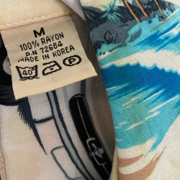 Vintage Mustang Cars Casual Button Down Shirt. Made in Korea. Size Medium - Picture 4 of 11